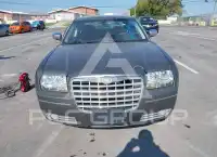 2010 Chrysler 300 фото