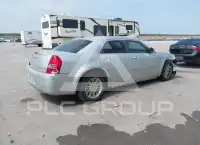 2010 Chrysler 300 photo