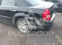 2010 Chrysler 300 photo