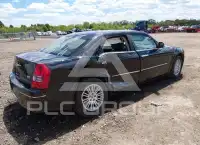 2010 Chrysler 300 фото