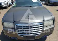 2010 Chrysler 300 photo