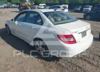 2010 Mercedes Benz C 300 фото