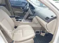 2010 Mercedes Benz C 300 photo