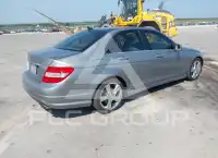 2010 Mercedes Benz C 300 фото