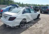2010 Mercedes Benz C 300 фото