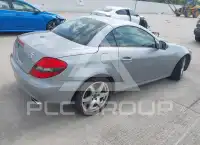 2010 Mercedes Benz SLK 300 photo