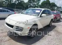 2010 Porsche Cayenne photo