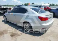 2010 Lexus IS250 photo