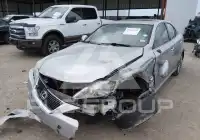 2010 Lexus IS250 фото