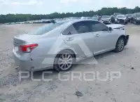 2010 Lexus ES350 photo