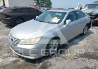 2010 Lexus ES350 photo