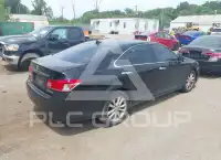 2010 Lexus ES350 photo