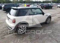 2010 Mini COOPER фото