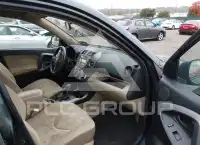 2010 Toyota RAV4 photo