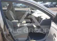 2010 Toyota COROLLA фото
