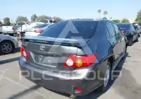 2010 Toyota COROLLA фото