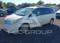 2010 Toyota SIENNA фото