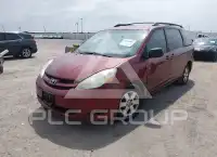 2010 Toyota SIENNA photo