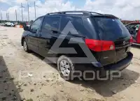 2010 Toyota SIENNA фото