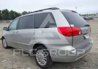 2010 Toyota SIENNA photo