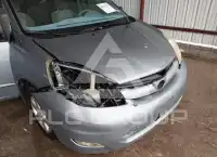 2010 Toyota SIENNA фото