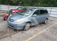 2010 Toyota SIENNA фото