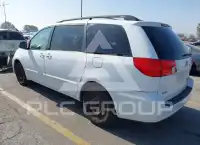 2010 Toyota SIENNA фото