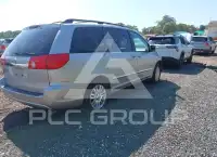 2010 Toyota SIENNA фото