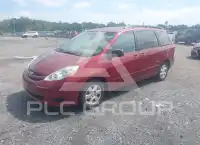 2010 Toyota SIENNA photo