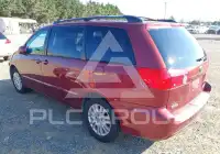 2010 Toyota SIENNA фото