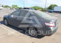 2010 Toyota CAMRY фото