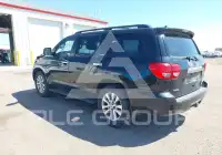 2010 Toyota SEQUOIA фото