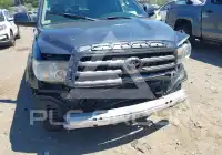 2010 Toyota SEQUOIA фото