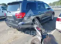 2010 Toyota SEQUOIA фото