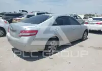 2010 Toyota CAMRY фото