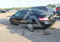 2010 Toyota CAMRY фото