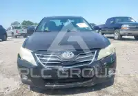 2010 Toyota CAMRY фото