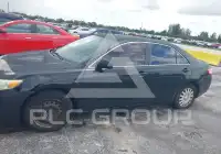 2010 Toyota CAMRY фото
