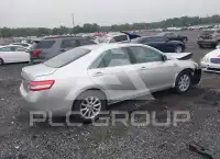 2010 Toyota CAMRY фото
