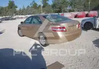 2010 Toyota CAMRY фото