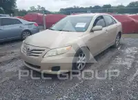 2010 Toyota CAMRY фото