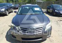 2010 Toyota CAMRY фото