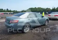 2010 Toyota CAMRY фото
