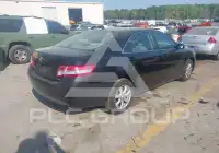 2010 Toyota CAMRY фото