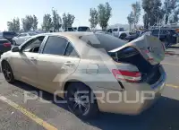 2010 Toyota CAMRY фото