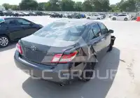 2010 Toyota CAMRY фото