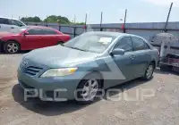 2010 Toyota CAMRY фото