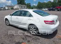 2010 Toyota CAMRY фото