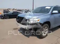 2010 Toyota Highlander photo