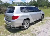 2010 Toyota Highlander фото